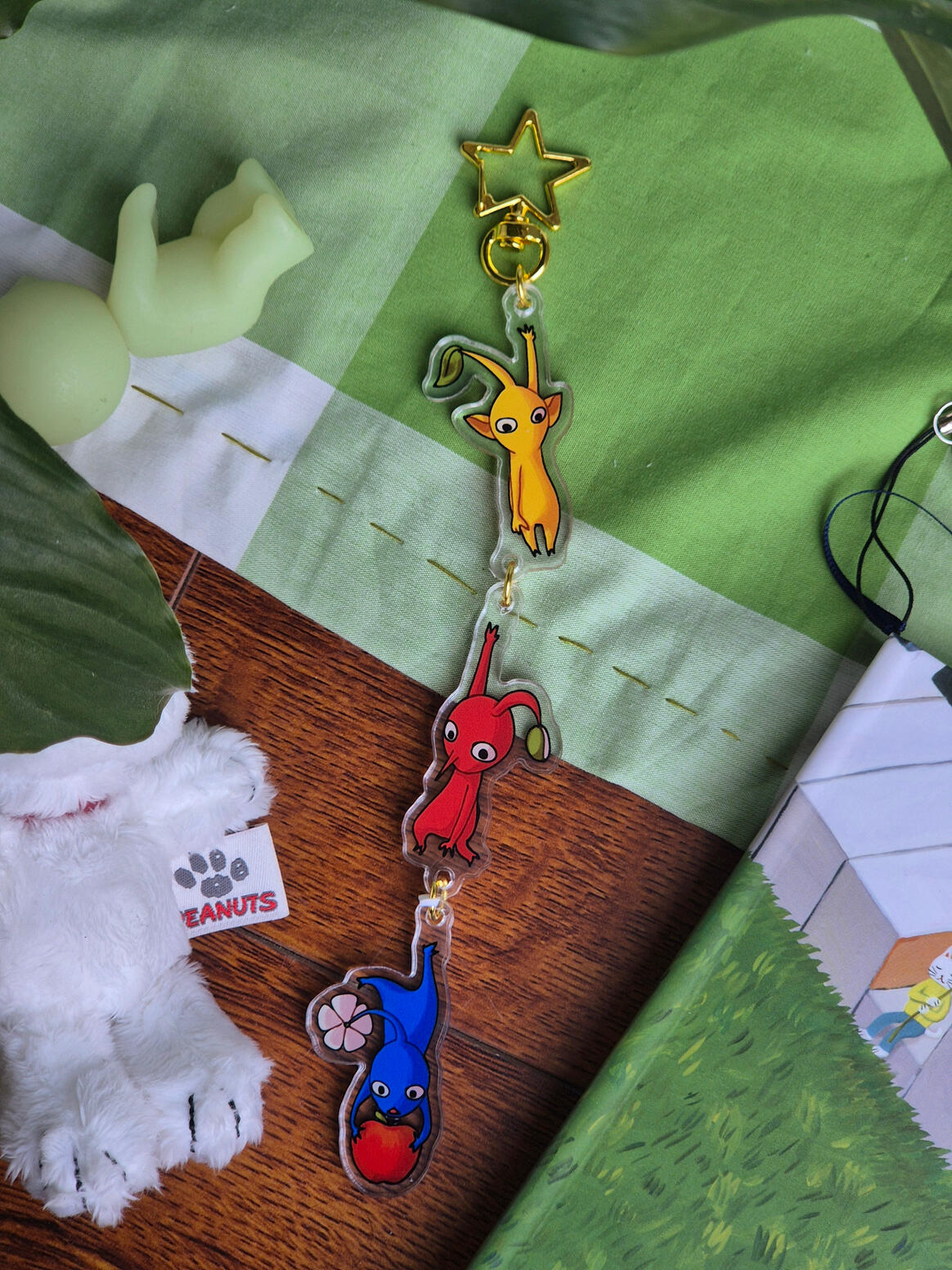 Pikmin Connected Keychain Pikmin Connected Keychain