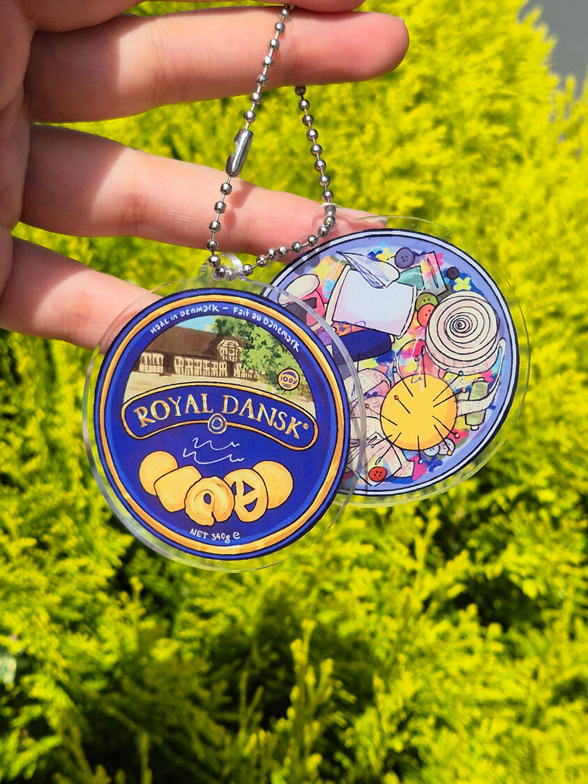 Biscuit Tin Sewing Kit Keychain